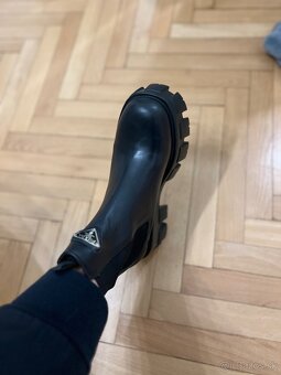 Prada kotnikove cizmy v komplet baleni - 9
