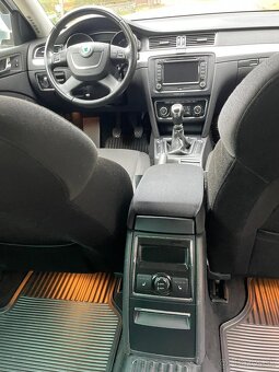Škoda Superb 2.0 tdi 103kw - 9