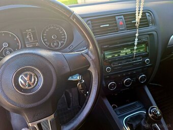 Volkswagen Jetta III 1.2 TSI 2014 (4 valec) Garážované - 9