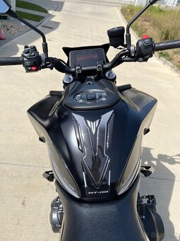 Yamaha MT09 r.2025 - 9