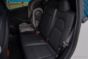 Tesla Model Y Long Range Dual Motor AWD 4x4 - 9