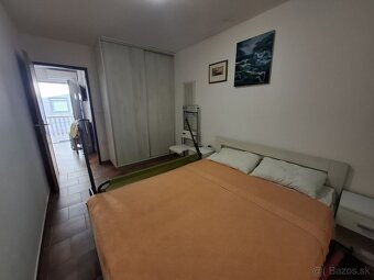 Chorvátsko, dvojspálňový apartmán 30 metrov od mora. - 9