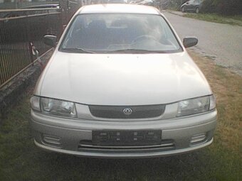 Mazda 323 1,5 benzin 65 KW - 9