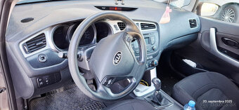 Predam Kia Ceed SW.1.4 benzin.48000km - 9