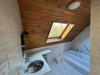 Na predaj dom v lukratívnej štvrti v centre Trenčína - 9