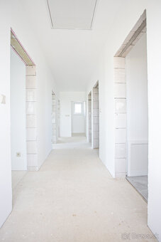 IBA U NÁS Na predaj výnimočný RD s úžit. 114m2 a poz. 517m2 - 9