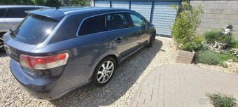 Toyota Avensis 2.0 D4D - 9