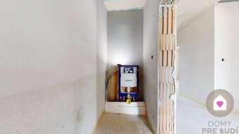 Krásny 4 izbový RD bungalov 114,25 m2 na pozemku 494 m2, Sen - 9