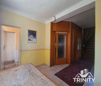 Na predaj 3-izbový podkrovný rodinný dom s garážou v meste N - 9