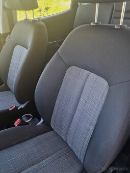 Kia Venga 1.4 CVVT LX SR - 9