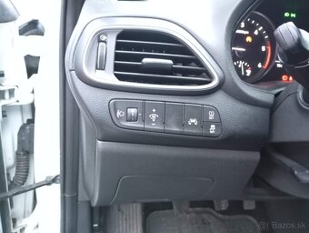 Hyundai i30 Fastback 1.6 CRDi Style, 100kW, M6, 5d. - 9