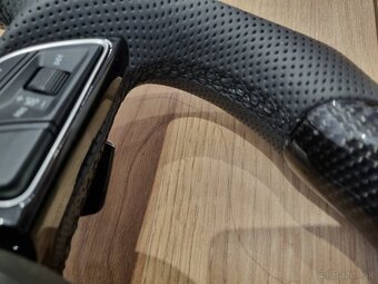 AUDI VOLANT KARBONOVY ZKOSENY s airbagom a RS padlami - 9