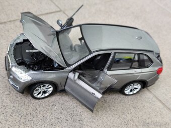 Predám 19 cm dlhé BMW X5 ------ NOVÝ, KOVOVÝ MODEL ( OTVÁRAT - 9
