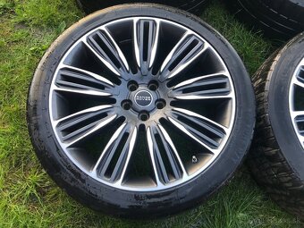 Elektróny Range Rover 275/40 r22 - 9
