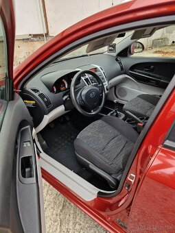 Kia Ceed Combi 1.4 77kW – po veľkom servise, STK 3/27 ✅ - 9