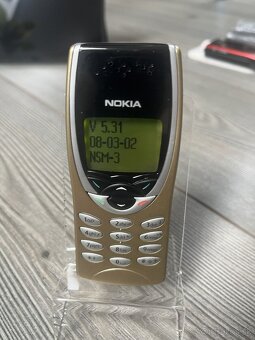 .:  Nokia 8210 - original Modra + Červená - 9