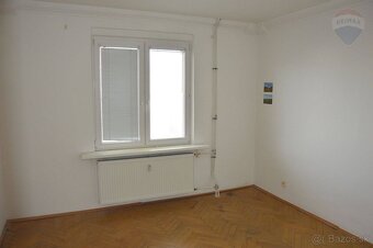 Predaj veľký 2,5 izbový byt Bratislava III - Nové Mesto - 9