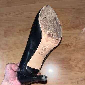 Calvin Klein spoločenské čierne lodičky - 9