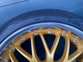 5x112 r18 225/40 - 9