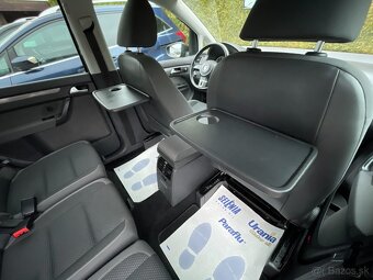 VW TOURAN Benzín - 9