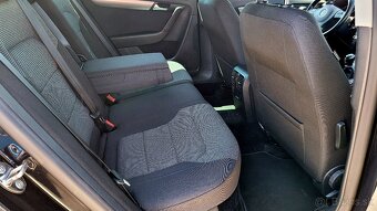 Volkswagen Passat 2.0 TDI BMT Comfortline - 9
