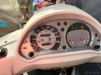 Piaggio Beverly 300i Tourer - 9