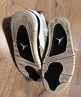 Jordan 4 retro - 9