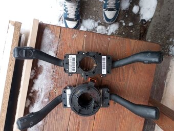 Predám predný a zadní nárazník golf 4 variant - 9