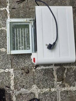 Predam elektricku miniruru chladnicku mraznicku minipracku - 9