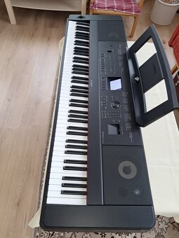 Yamaha DGX 650 - 9