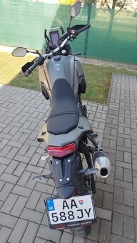YAMAHA Tenere 700 - 9