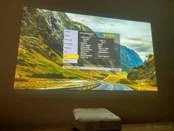 Projektor Epson EB-685W - 9