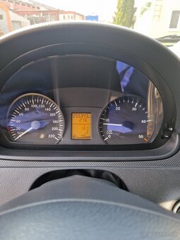 Mercedes Benz Vito - 9