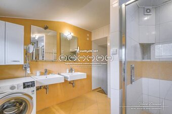 5-izbový rodinný dom s dvomi garážami v obci Špačince - 9