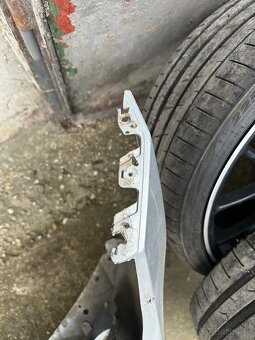 Bmw e91 320d diely - 9