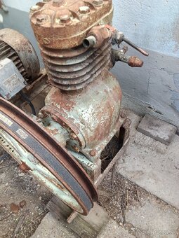 STARY KOMPRESOR MEZ MOHELNICE - 9