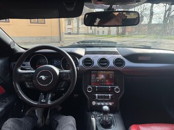Ford mustang 5,0 - 9