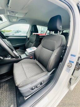 Škoda Superb Combi 2.0 TDI Ambition DSG - 9