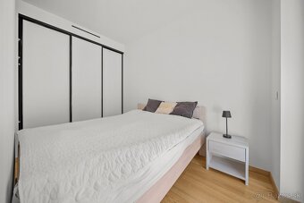 Na prenájom zariadený 2,5 izb. byt s balk. vo VYDRICI - 9