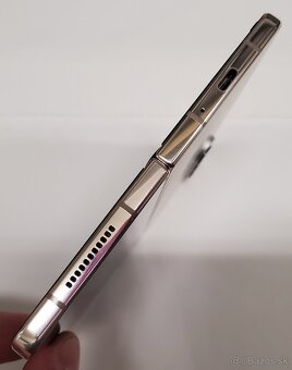 Samsung Galaxy Z Fold 4 - 9