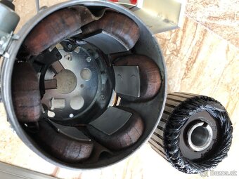 Jawa panelka 250 - zapalovanie 50 W po GO, mínus pól - 9