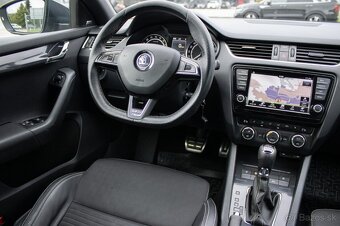 Škoda Octavia Combi 2.0 TDI RS DSG 12/2016 - 9