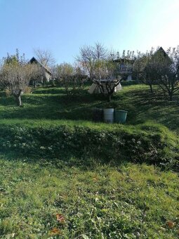 Predaj - záhrada s rozostavanou tehlovou chatou na okraji St - 9