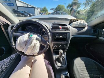 Predam havarovanu Skoda Octavia II 2011 1.6 75kw benzin - 9