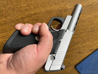 Pistol 22lr Colt Cadet - 9