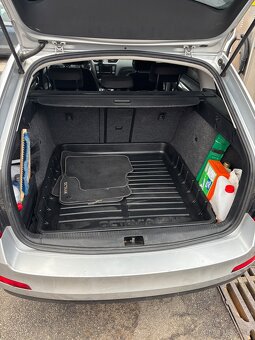 Škoda Octavia Combi 1.6 TDI - 9