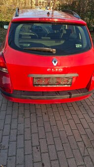 Renault Clio - 9