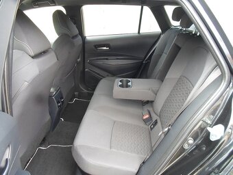 Toyota Corolla Combi TS 1.8 Hybrid e-CVT 72kW kamera,navi,LE - 9