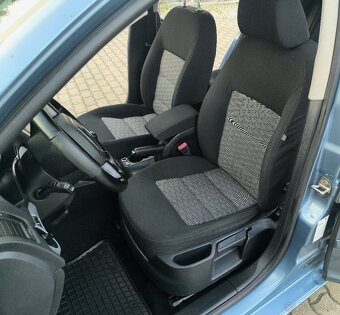 ŠKODA OCTAVIA COMBI 2.0 TDi 103KW NAVI ŤAŽNÉ - 9