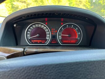 BMW 760i - 9